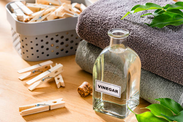 White vinegar solution